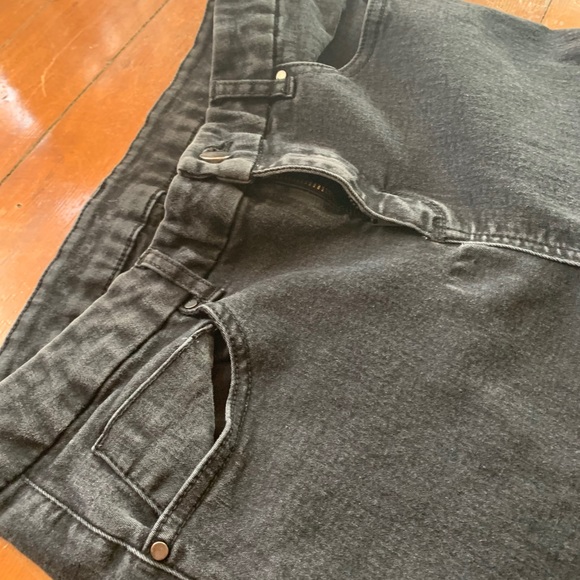 ASOS distressed black high rise skinny jeans - Picture 4 of 6